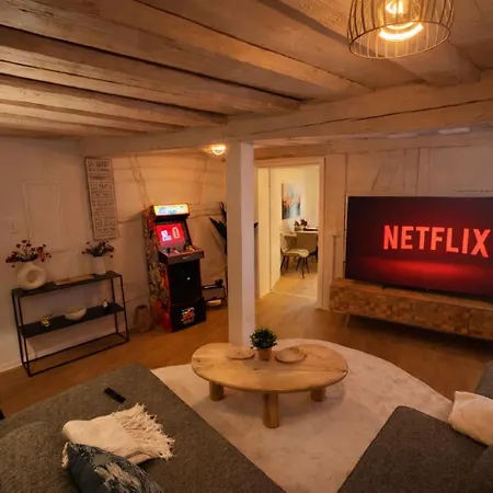 Gartenwohnung-terrasse-3 Schlafzimmer-85zolltv-arcade * Schwabach