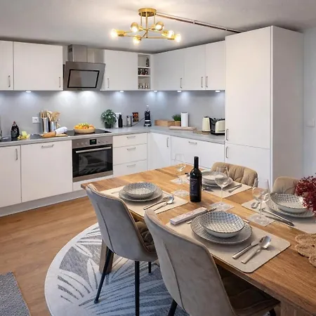 Apartamento Gartenwohnung-terrasse-3 Schlafzimmer-85zolltv-arcade *