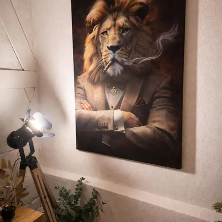 Gartenwohnung-terrasse-3 Schlafzimmer-85zolltv-arcade