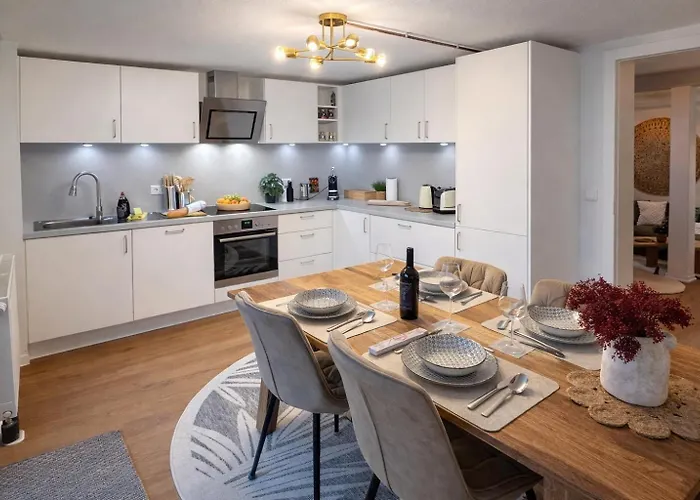 Apartamento Gartenwohnung-terrasse-3 Schlafzimmer-85zolltv-arcade *