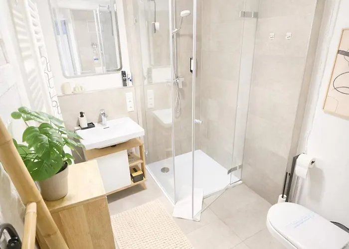 Apartamento Gartenwohnung-terrasse-3 Schlafzimmer-85zolltv-arcade